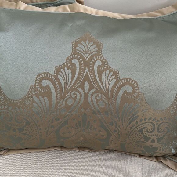 Waterford Fine Linens Pillow Shams (2) 20”x25” - Picture 2 of 6